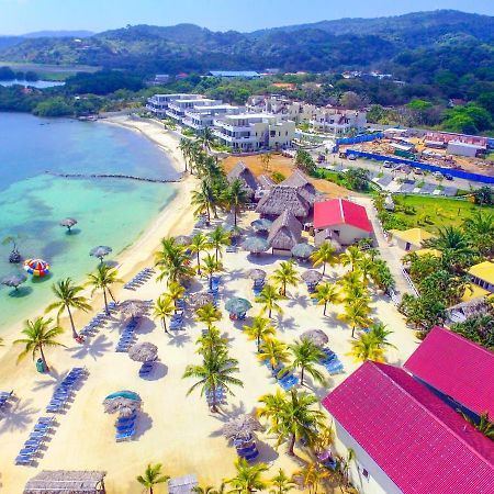 Las Palmas Beach Hotel Dixon Cove Kültér fotó